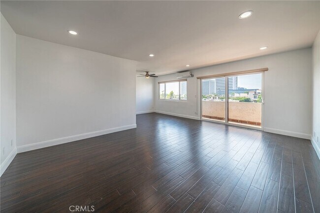 Building Photo - 1601 Veteran Avenue Unit 302