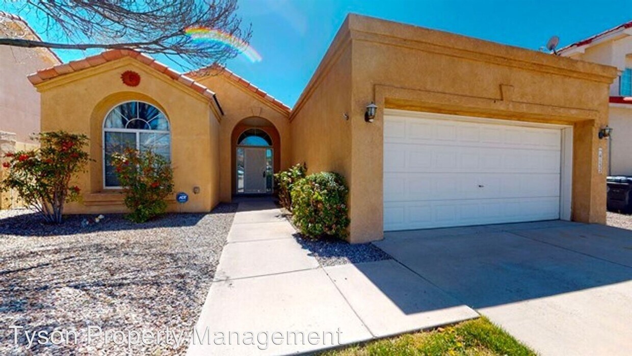 3 br, 2 bath House 4132 Skyview Crest NW House for Rent in