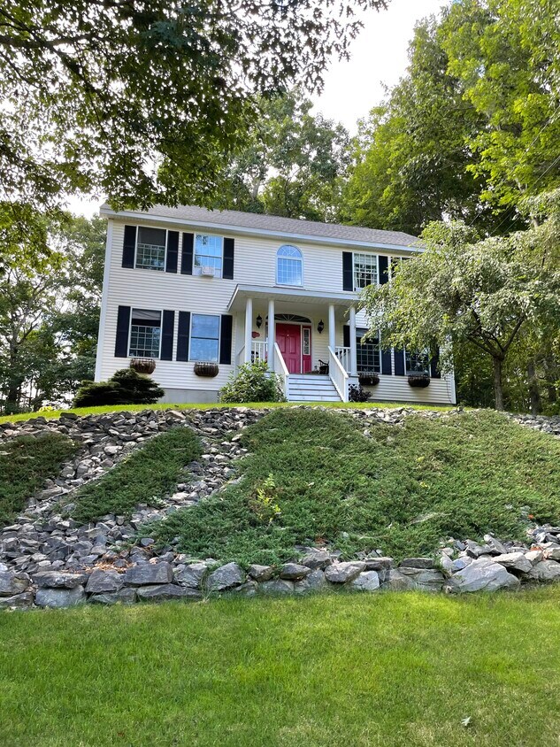 Foto principal - 125 Ridgeview Dr