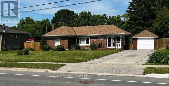 Building Photo - 105 Bayview Dr