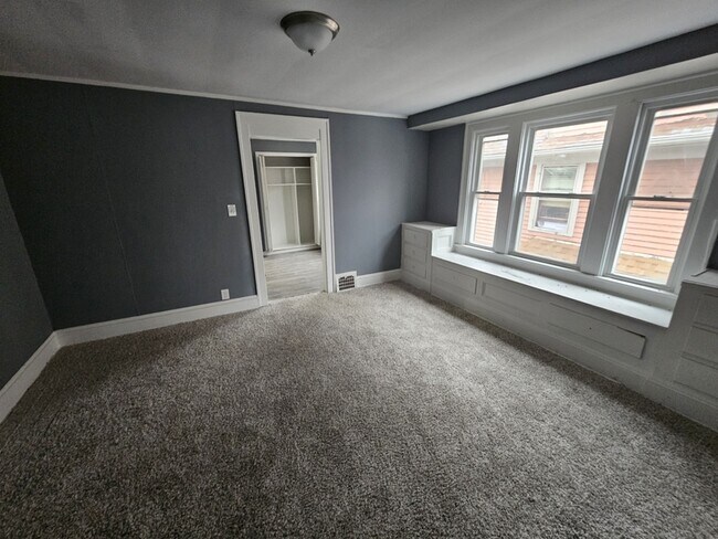 Foto del edificio - 3406 E 123rd St