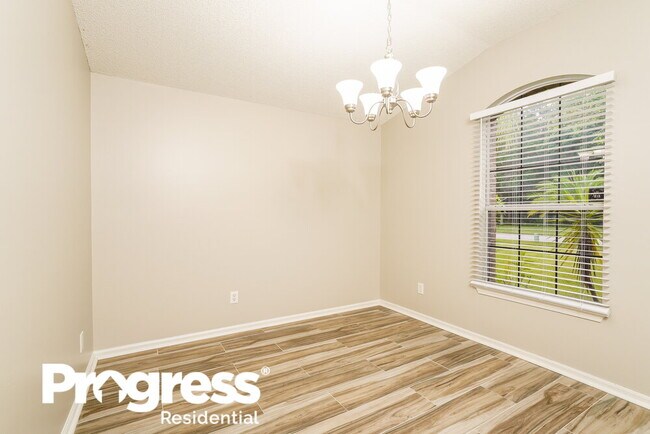 Foto del edificio - 1775 Glen Laurel Dr