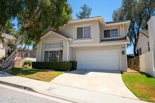 Foto del edificio - 556 Myrtle Ct