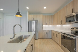 2BR, 2BA - 1,377SF - Kitchen - Magnolia on Main