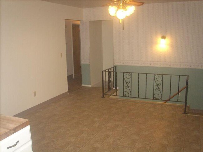 Building Photo - 5 bedroom in Billings MT 59102