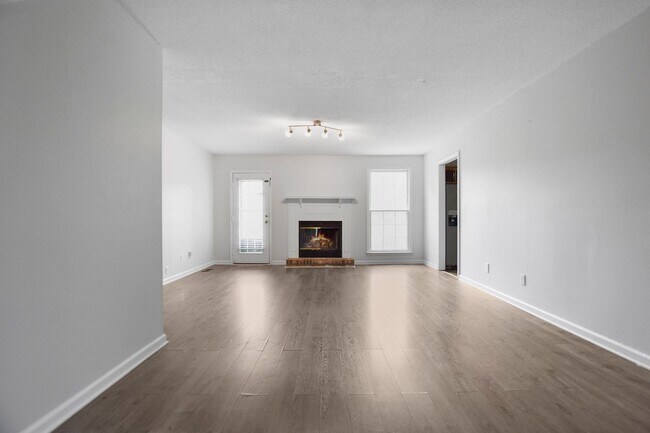 Foto del edificio - Pet Friendly Three Bedroom!