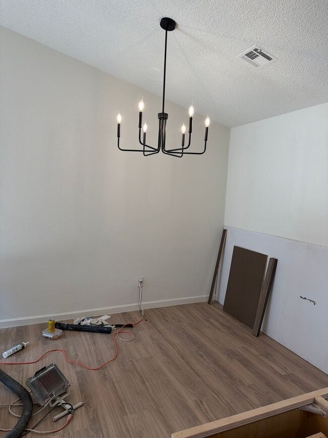 Building Photo - 1807 W 58th St