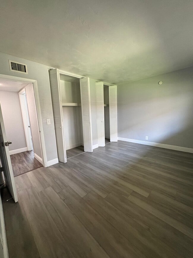 Building Photo - 5971 NW 17th Pl