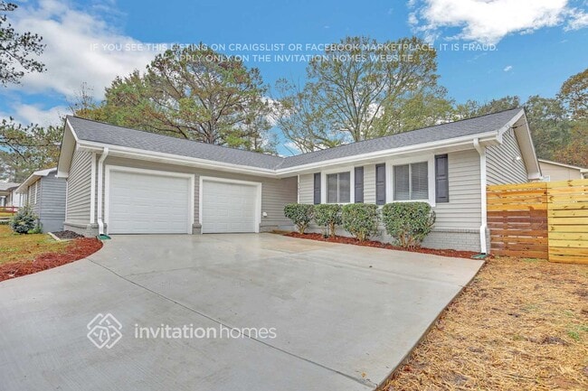 Building Photo - 565 Lakeridge Cir SE