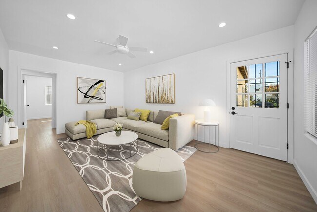 Interior - 1304 N Cordova St