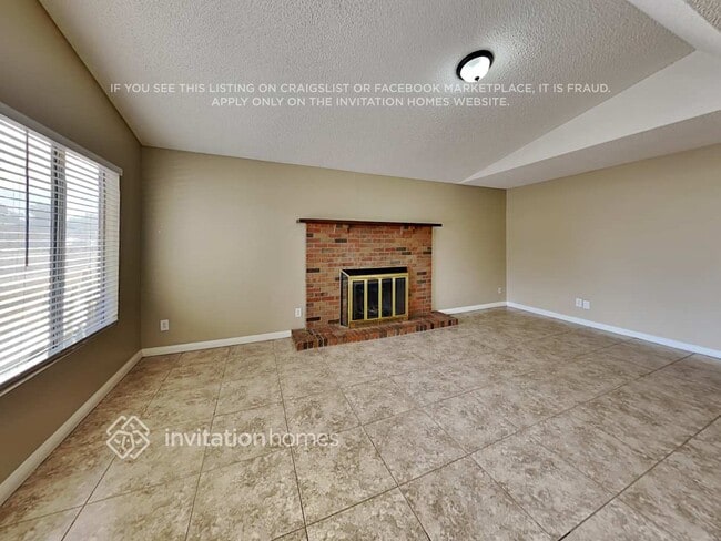 Building Photo - 5922 W Mauna Loa Ln