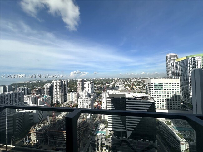 Foto del edificio - 88 SW 7th St