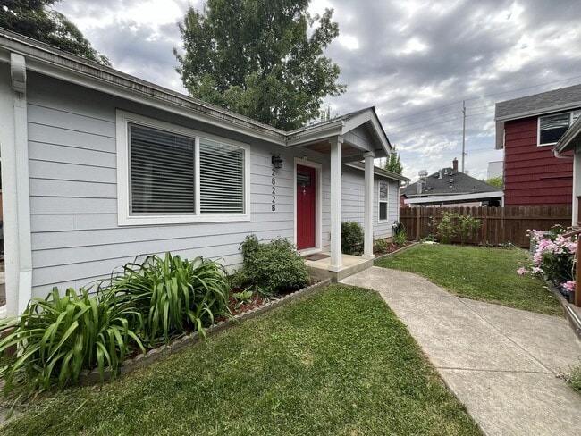 Photo - Modern Kerns 2BD ADU - Walk to Portland's Best Dining, Coffee and Nightlife House