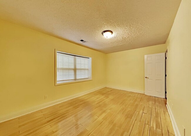 Foto del edificio - 1073 Emerson Ave SE