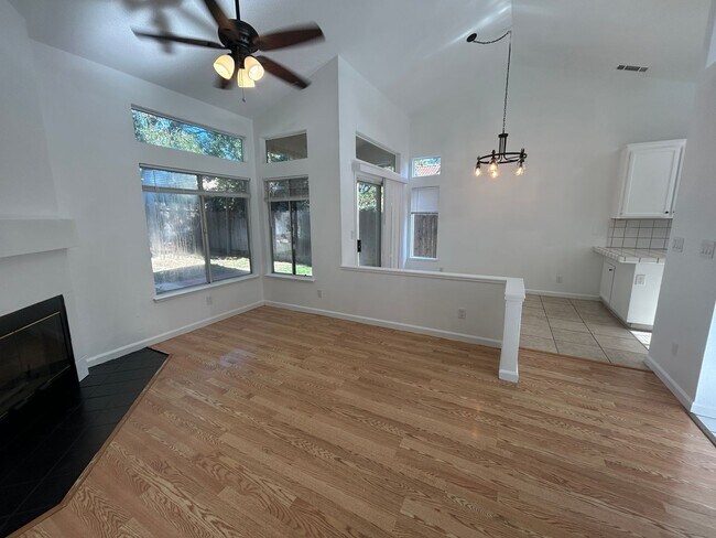 Foto del edificio - 4093 Heartland Way