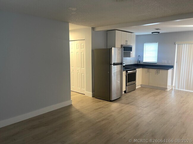 Foto del edificio - 780 NE 46th Ct