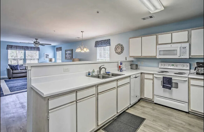 Foto del edificio - 1278 River Oaks Dr