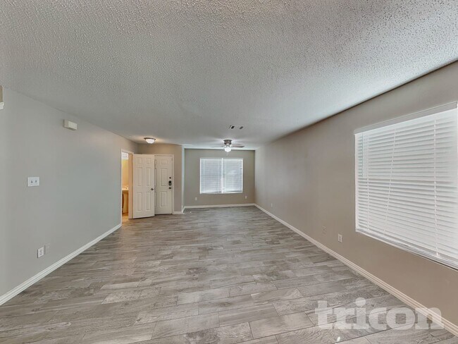 Foto del edificio - 210 Vivian Dr