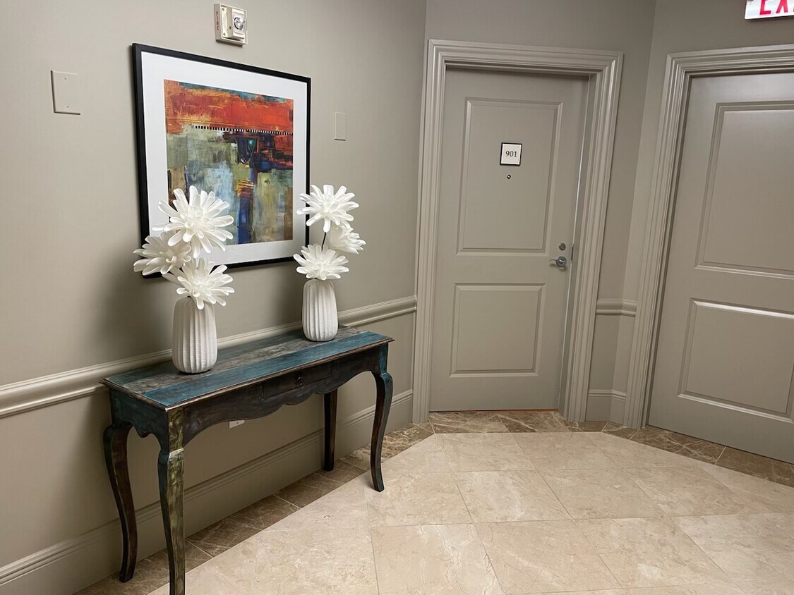 Foto principal - 450 Knights Run Ave