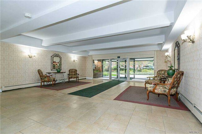 Foto del edificio - 46 Grace Ave