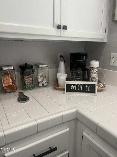 Foto del edificio - 1027 Corte Primavera