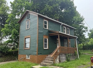 Building Photo - 240 2nd Ave