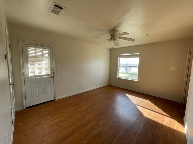 Foto del edificio - 3405 Atkinson Ave