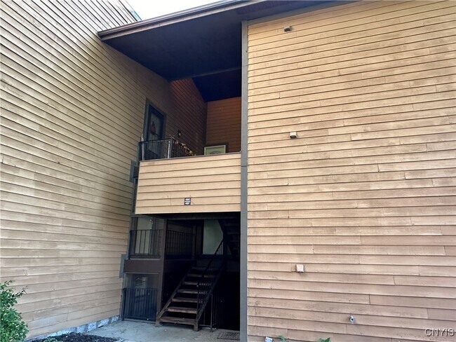 Foto del edificio - 496 Idlewood Blvd