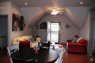 View of family room from kitchen - 1852 Broadway St