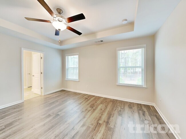 Foto del edificio - 208 Chapelcrest Ln