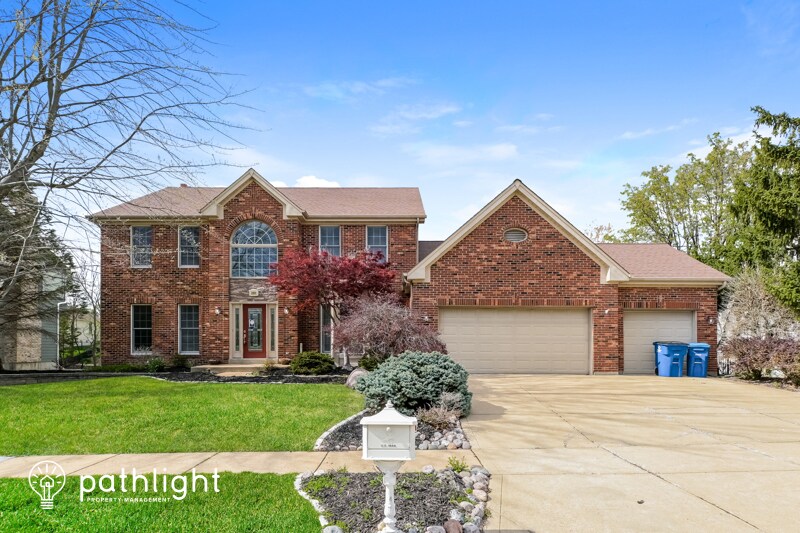 Primary Photo - 2211 Oak Crest Manor Ln, Ballwin, MO, 63011