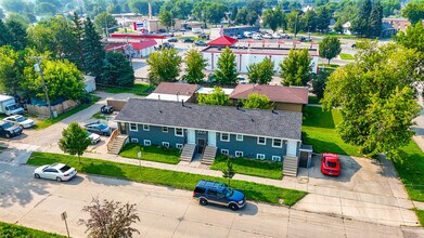 Building Photo - 323 Seward Ave