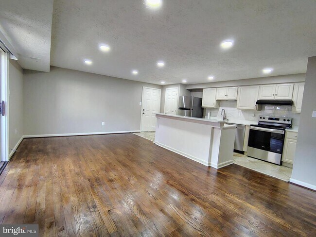 Foto del edificio - 12407 Hickory Tree Way