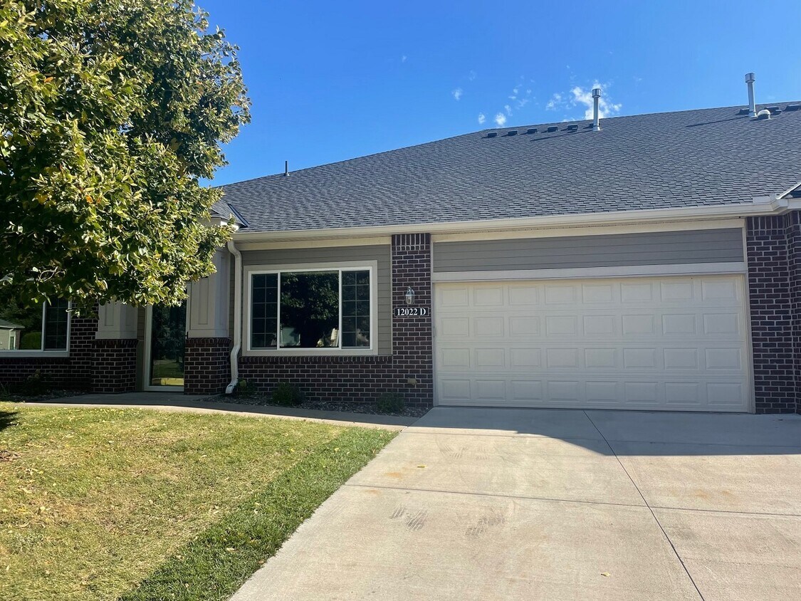 12022 Vermillion St NE, Blaine, MN 55449 Townhome Rentals in Blaine