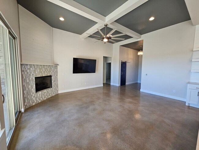 Foto del edificio - (3) Bed/(2.5) Bath in Monterey II Addition...