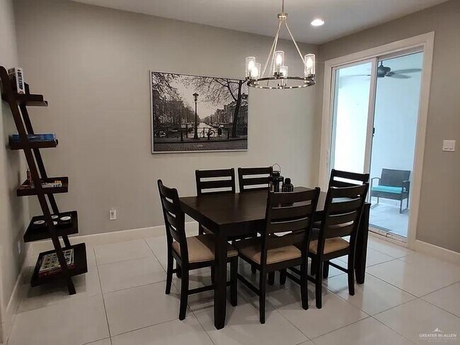 Foto del edificio - 1229 Ozark Ave