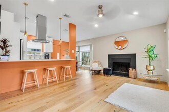 Building Photo - 9700 Sugar Hill Dr