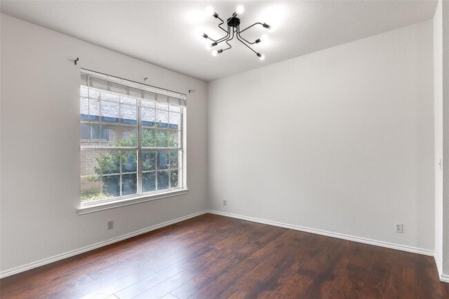 Building Photo - 1204 Stepp Bend
