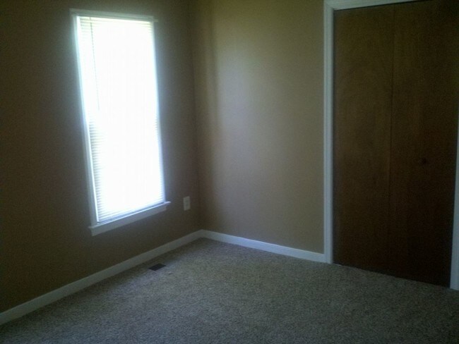 Building Photo - 6411 Lantana Ln