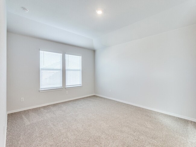 Foto del edificio - 528 Bronze Cir W