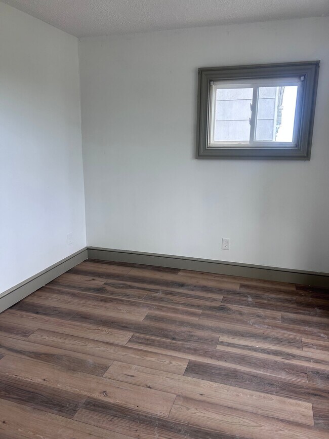 Building Photo - 6010 Bower Ave