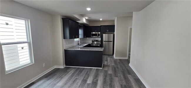 Foto del edificio - 393 Elm St NW