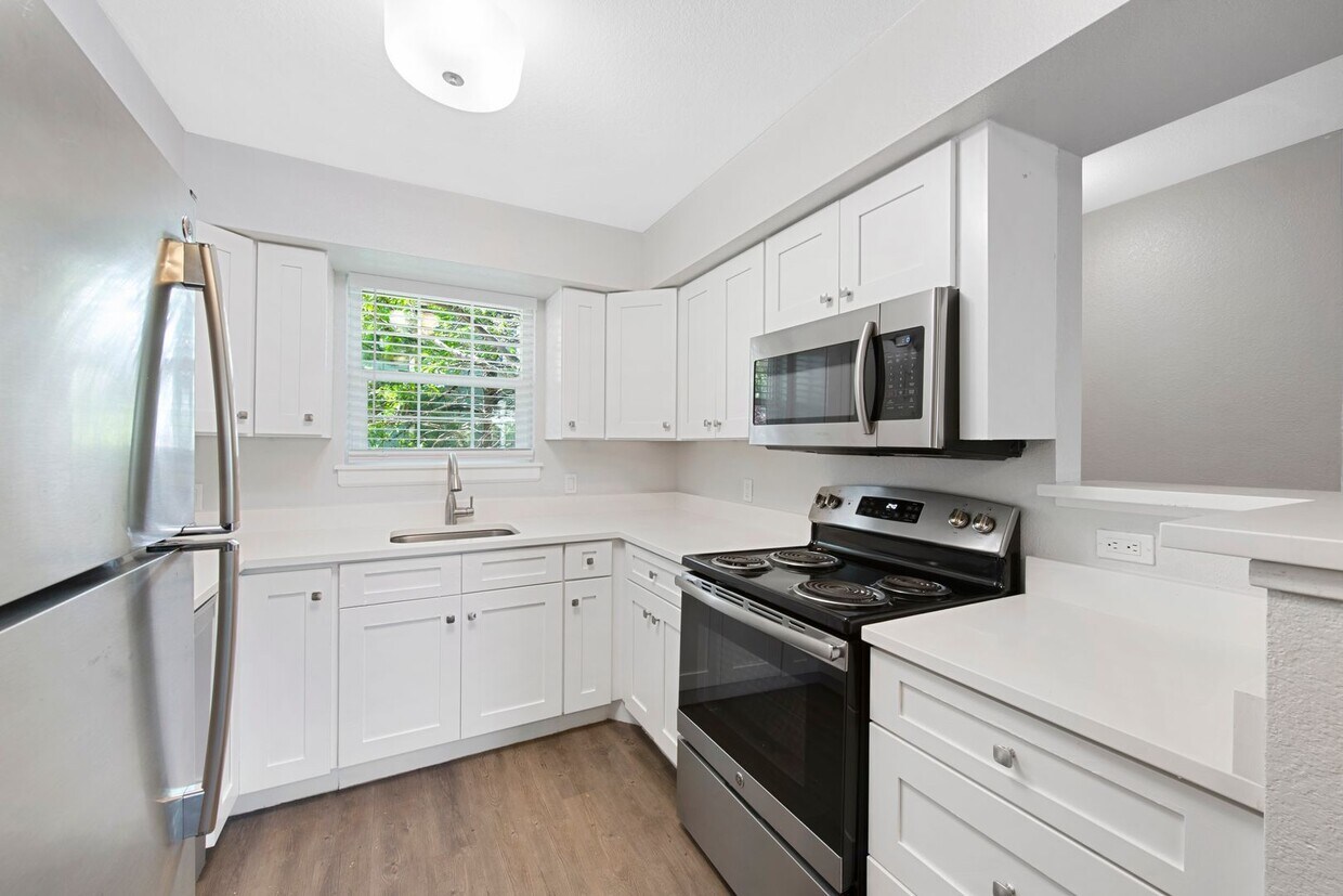 Beautiful 2 Bed 2 Bath Townhouse in Otero Ridge - Beautiful 2 Bed 2 Bath Townhouse in Otero Ridge