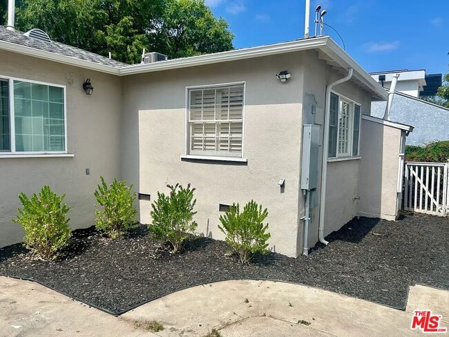 Building Photo - 14509 Greenleaf St