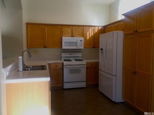 Building Photo - 3470 Erin Dr