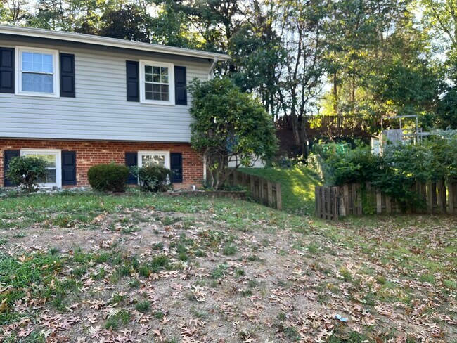 Side Entrance to Basement - 12620 Yardarm Pl