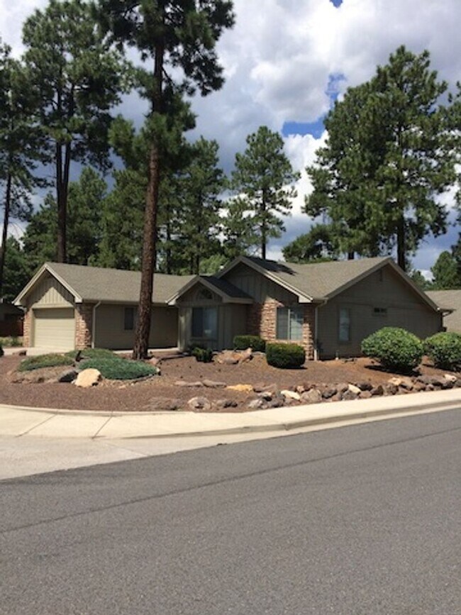 Foto del edificio - Sweet 3 bedroom single level home in Bould...