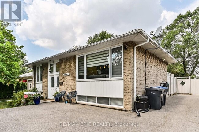 Building Photo - 2683 Truscott Dr