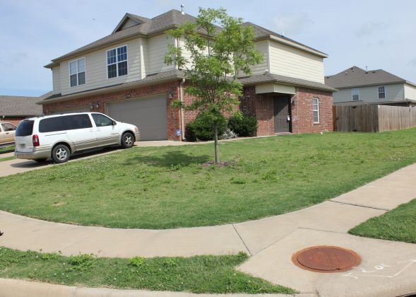 Foto del edificio - 830 Oakwood Ct