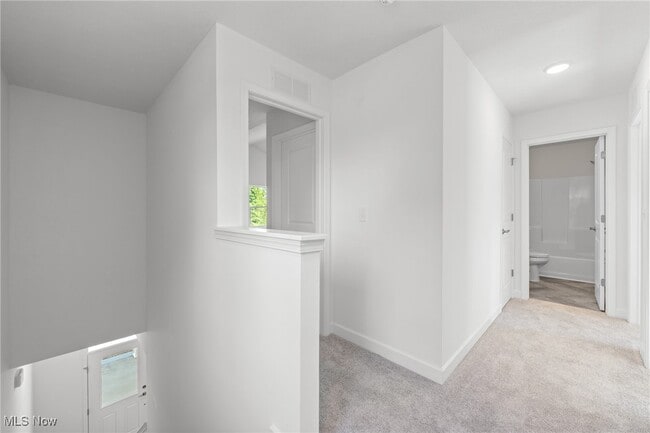 Building Photo - 2260 E 100th St